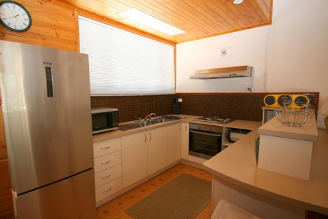 Grindelwald 1/39 Townsend Street - Geraldton Accommodation 3
