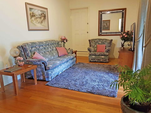 Gumtree House Montville - Geraldton Accommodation 2