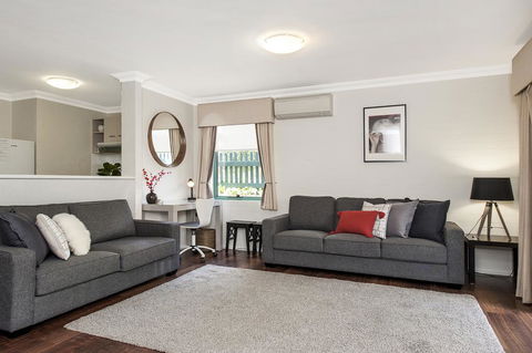 Hay St - Subi - Geraldton Accommodation 1
