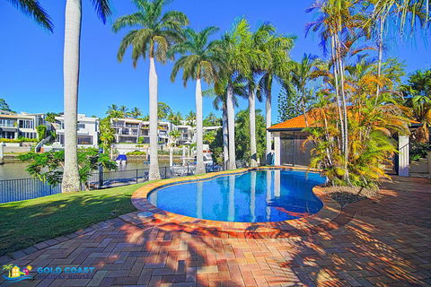 Holiday Home Coveside @ Sanctuary Cove - Geraldton Accommodation 0