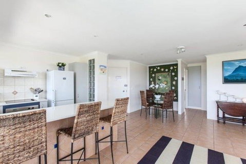 Home Away From Home With Sweeping Ocean Views - Unit 12, 60 Peregian Esplanade - Geraldton Accommodation 3