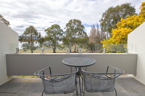 Horizons 113 - Geraldton Accommodation 0