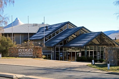 Horizons 115 - Lake Jindabyne Waterfront - Geraldton Accommodation 1