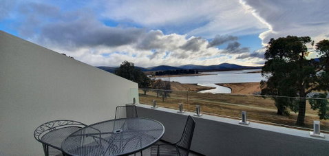 Horizons 201 - Lake Jindabyne Waterfront - Geraldton Accommodation 0