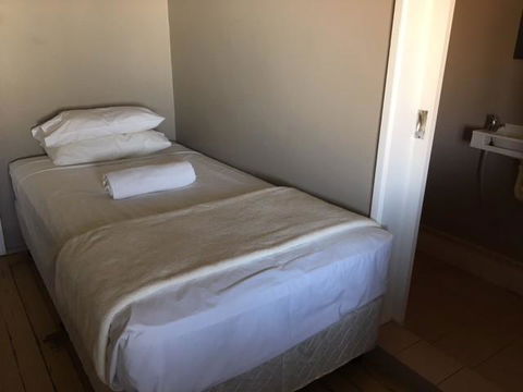 Hotel Corones - Geraldton Accommodation 2