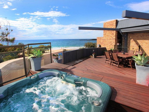Jedda 5 - Oceanview 3 BDRM Penthouse With Rooftop Spa - Geraldton Accommodation 0
