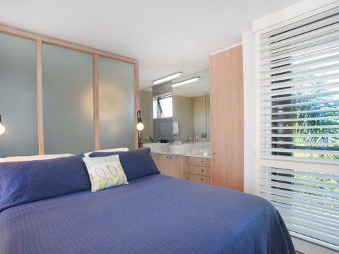 Jedda 5 - Oceanview 3 BDRM Penthouse With Rooftop Spa - Geraldton Accommodation 2