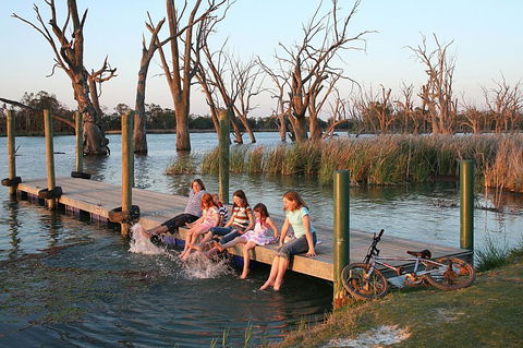 Kingston-on-Murray Caravan Park - Geraldton Accommodation 0