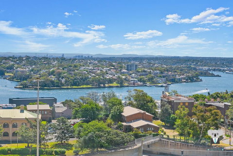 KOZYGURU THE ROCKS HARBOUR BRIDGE VIEW 1 BED APT SWIMMING POOL NTR098 - Geraldton Accommodation 2