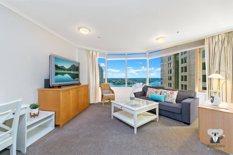 KOZYGURU THE ROCKS HARBOUR BRIDGE VIEW 1 BED APT SWIMMING POOL NTR098 - Geraldton Accommodation 0