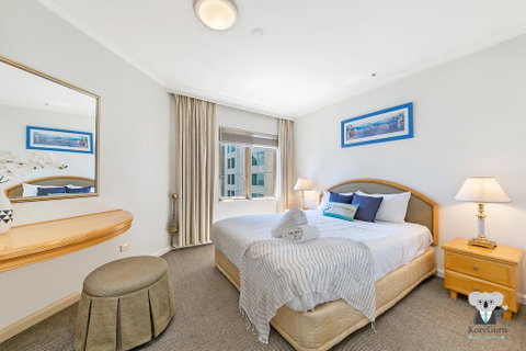 KOZYGURU THE ROCKS HARBOUR BRIDGE VIEW 1 BED APT SWIMMING POOL NTR098 - Geraldton Accommodation 1