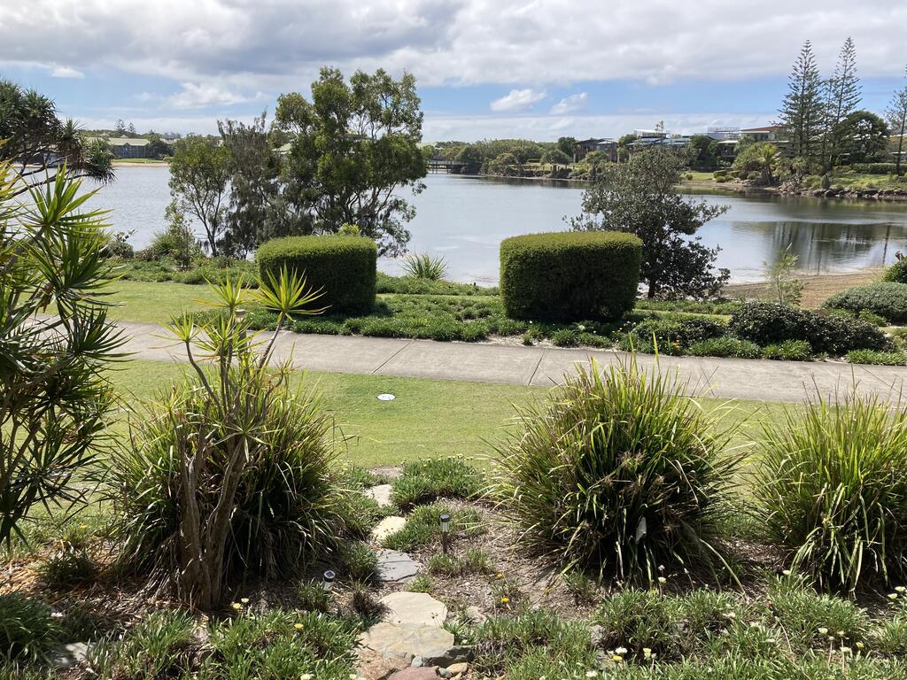 Twin Waters QLD Geraldton Accommodation