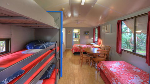 Lake Eacham Tourist Park & Cabins - Geraldton Accommodation 1