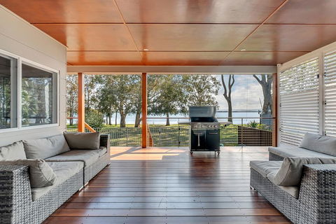 LAKEFRONT And SUNSET HAVEN - Geraldton Accommodation 3