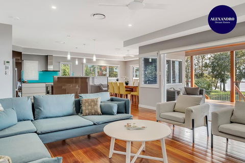 LAKEFRONT And SUNSET HAVEN - Geraldton Accommodation 0