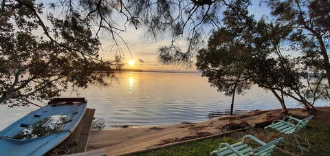 LAKEFRONT And SUNSET HAVEN - Geraldton Accommodation 1