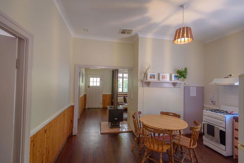 Lewana Cottages - Geraldton Accommodation 3