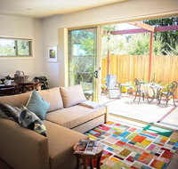 Lil Yoorana - New Cozy Modern - 4 min walk to town - Close to everything - Geraldton Accommodation