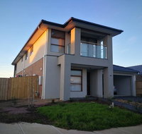 lily family - Geraldton Accommodation