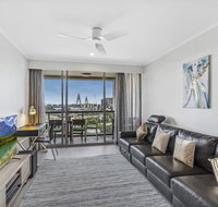 Luxurious harbour view apartment steps from city - Geraldton Accommodation