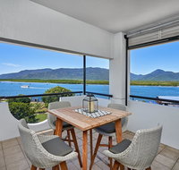 Luxury Cairns Penthouse Apt with Ocean Views 903 - Geraldton Accommodation