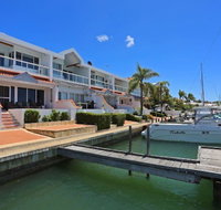 Luxury Canal Vista - Geraldton Accommodation