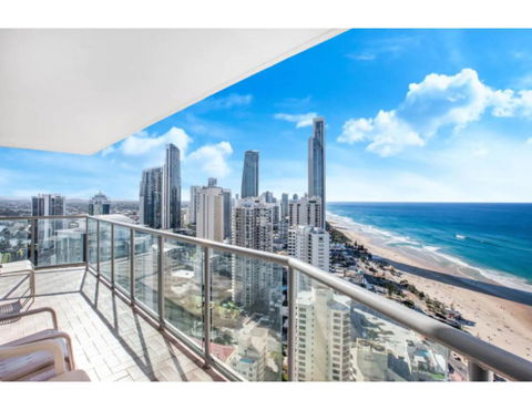 Luxury Holiday Escape High Above Surfers Paradise - Geraldton Accommodation 0