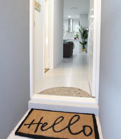 LUXURY HOUSE 10 MIN FROM BEACH WIFI+NETFLIX SLEEP 9 - Geraldton Accommodation 3