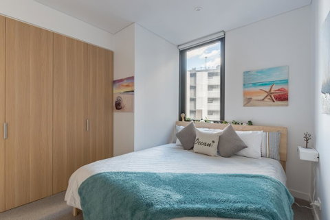 LUXURY KING APARTMENT PARRAMATTA CBD 1 MIN FROM STATION & WESTFIELD Sleeps 4 - Geraldton Accommodation 2