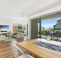 Luxury on Currumbin Beach - Geraldton Accommodation