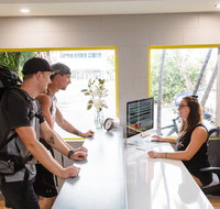 Mad Monkey Backpackers Village - Geraldton Accommodation