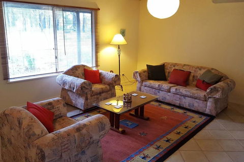 Magic Bush Hideaway 2 Azalea Court - Geraldton Accommodation 3