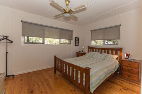 Malibu Drive 127 Bawley Point - Geraldton Accommodation 2