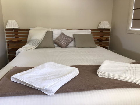 Mallow Cottage - Geraldton Accommodation 2