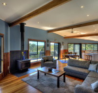 Mayakitana - Overlooking the golf course - Geraldton Accommodation