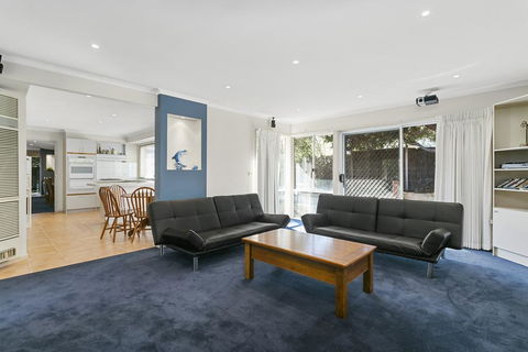 McCrae On The Beach - Right On The Magnificent Beach - Geraldton Accommodation 3