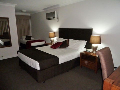McNevins Tamworth Motel - Geraldton Accommodation 0
