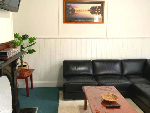 Meraki House Wangaratta CBD Location - Geraldton Accommodation 3
