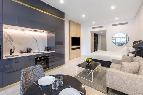 Meriton Suites Broadbeach - Geraldton Accommodation 2
