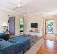 Middles - Villa Manyana 02 - Geraldton Accommodation