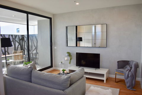 Modern And Elegant Apartment Near The Beach - Geraldton Accommodation 0