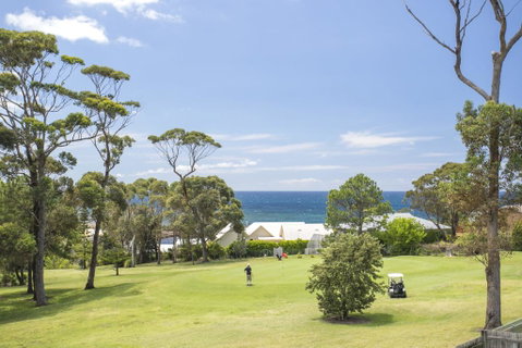 Mollymook Links - Geraldton Accommodation 3