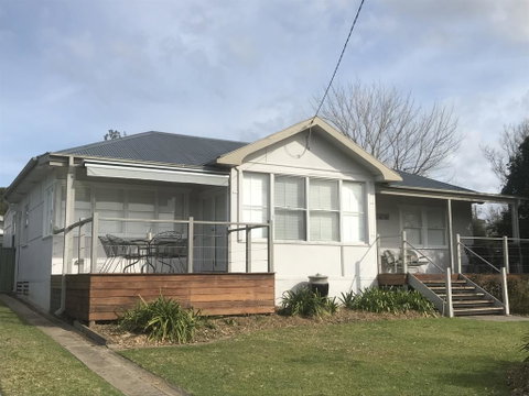 Moruya Holiday House - Geraldton Accommodation 2