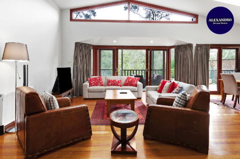 Mountain Home Leura - Perfect Weekend Escape - Geraldton Accommodation 0