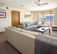 Mountain Lodge - Geraldton Accommodation