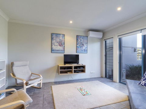 Myall River Magic - Geraldton Accommodation 3