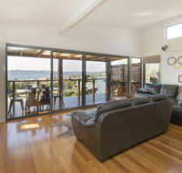Ned Kelly's Retreat - Sophisticated style with modern convenience and magical outlook - Geraldton Accommodation
