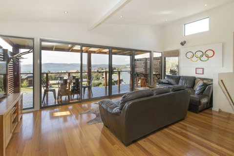 Ned Kelly's Retreat - Sophisticated Style With Modern Convenience And Magical Outlook - Geraldton Accommodation 0