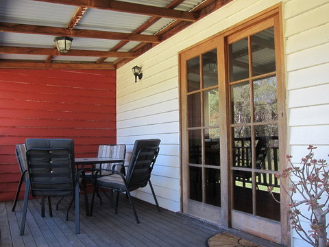 Neds Cabin - Geraldton Accommodation 1