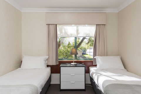 Subiaco Village 30 - Geraldton Accommodation 18